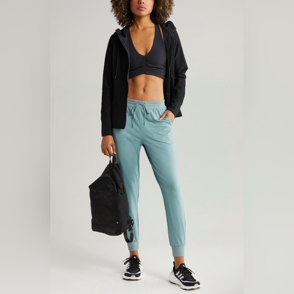 NWT NEW Zella Live In Pocket Joggers in Blue Gray Grey - Picture 2 of 8